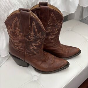 Idyllwind Brown Heeled Boots